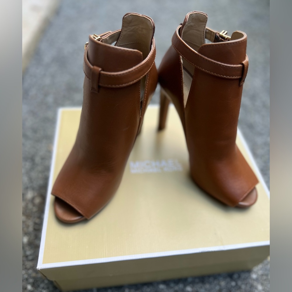 🖤🖤Michael Michael Kors Lawson Open Toe Luggage Size  5 M - Picture 12 of 14